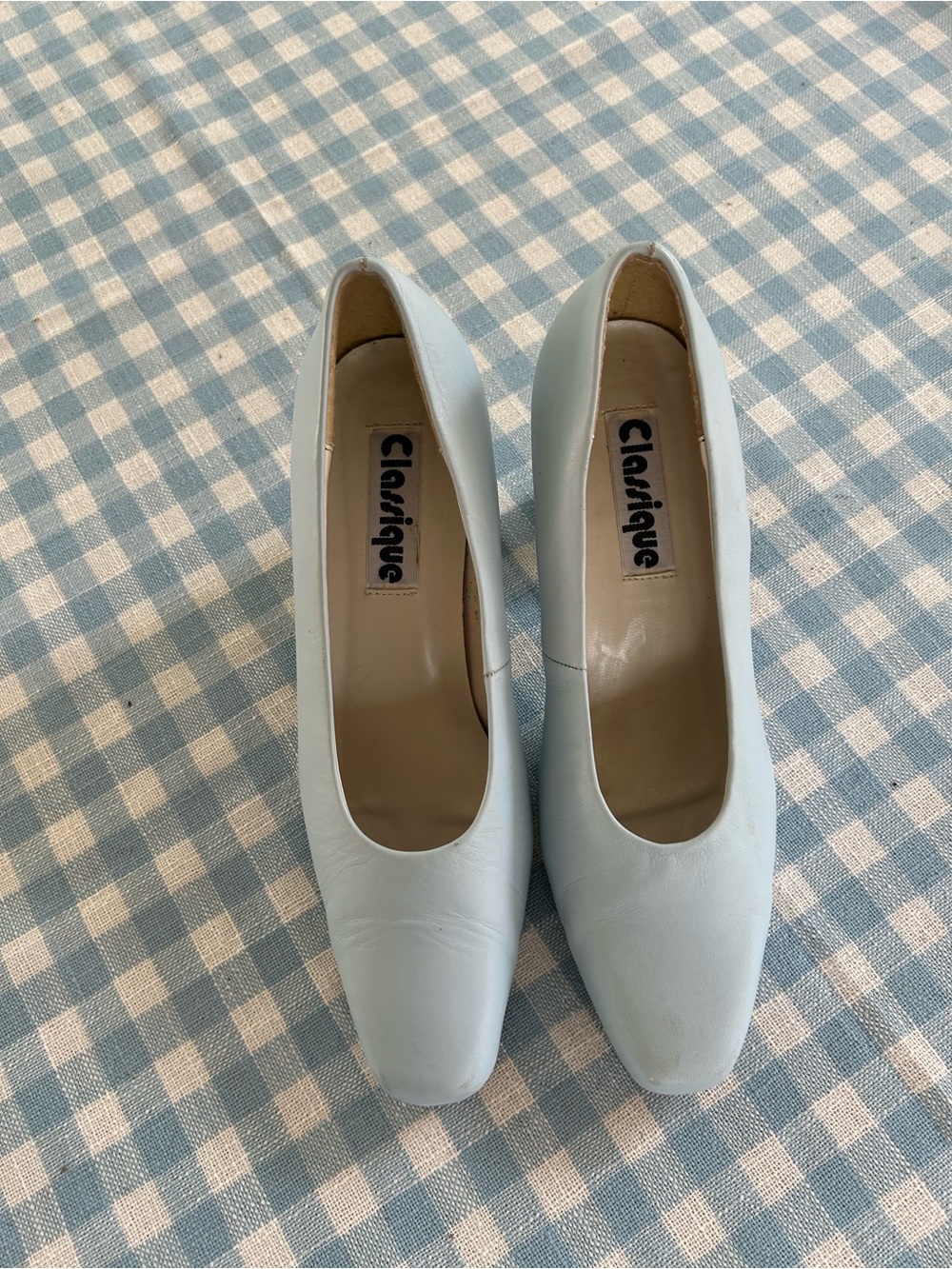 Vintage Women’s Light Blue Leather Pumps